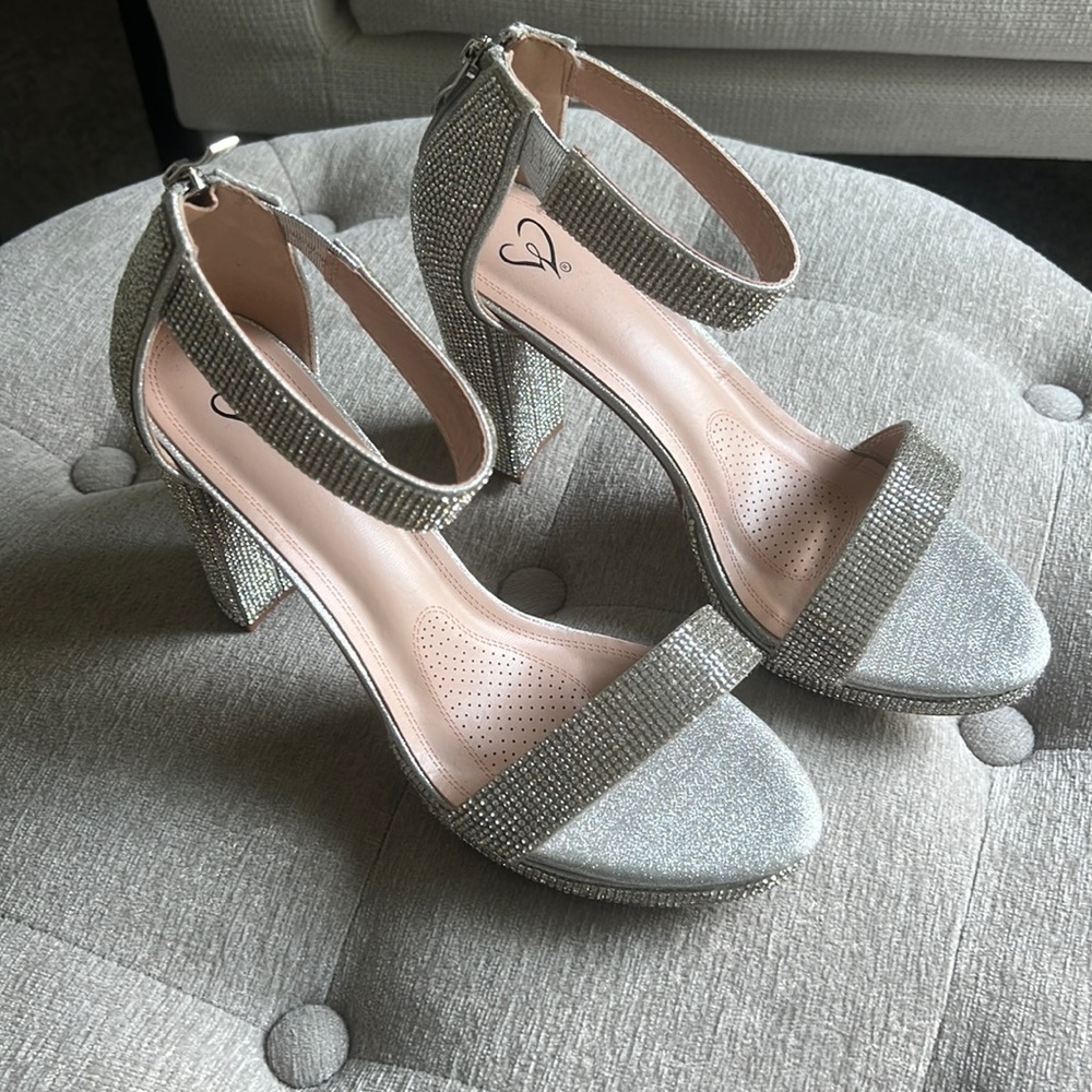 Silver, high heel, sequin, size 8, new.